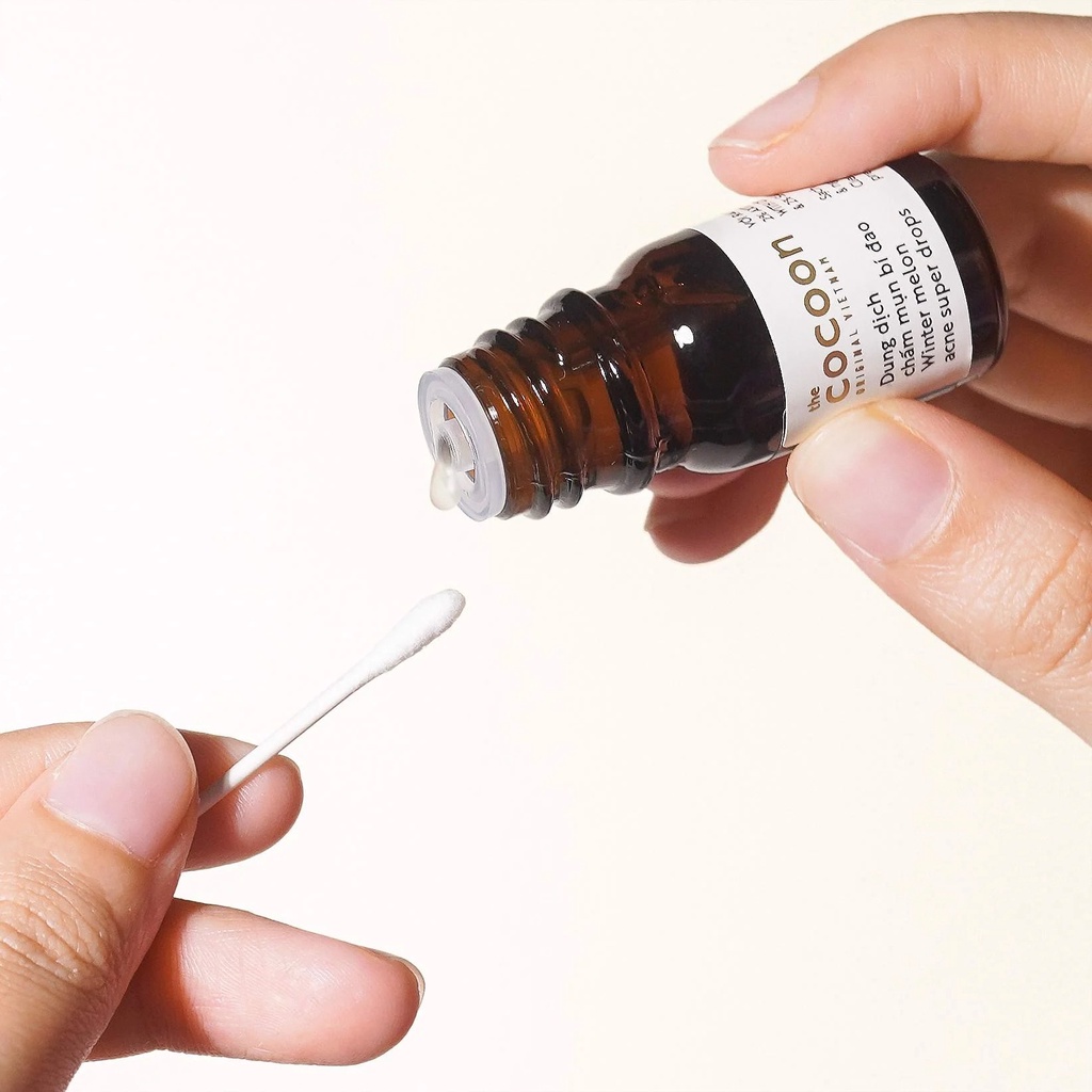 Dung dịch chấm mụn bí đao Cocoon giảm mụn & ngăn ngừa mụn 5ml Winter Melon Acne Super Drops