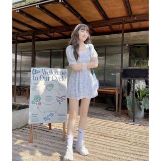ĐẦM HOA KHOÉT EO