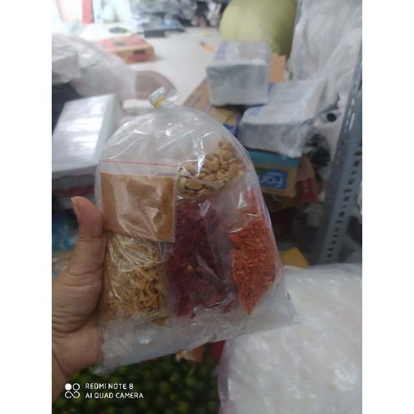 Bánh tráng trộn suất to topping siêu nhiều tách riêng 5 gia vị ( ảnh thật kèm quất kèm nước sốt dầu điều)