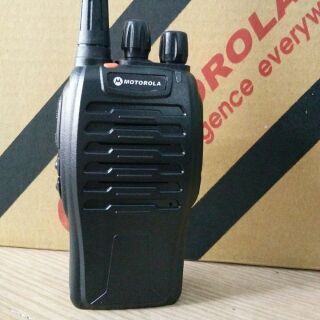 1 bộ 2 máy bộ đàm motorola gp 668 bảo hành 1 năm
