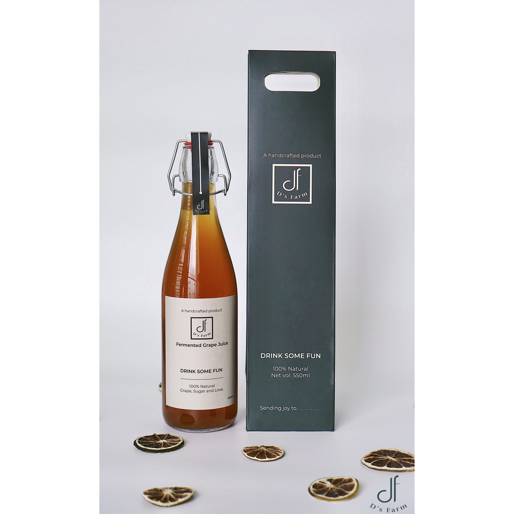 Nước nho lên men tự nhiên D's Farm - 100% Organic - Có lợi cho sức khoẻ - Chai 550ml