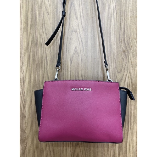 Túi si Michael Kors