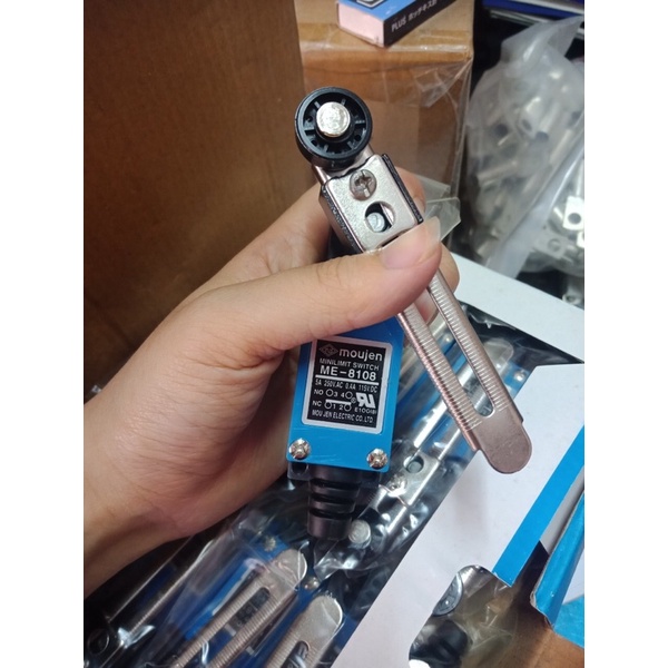 Công tắc hành trình moujen ME -8108