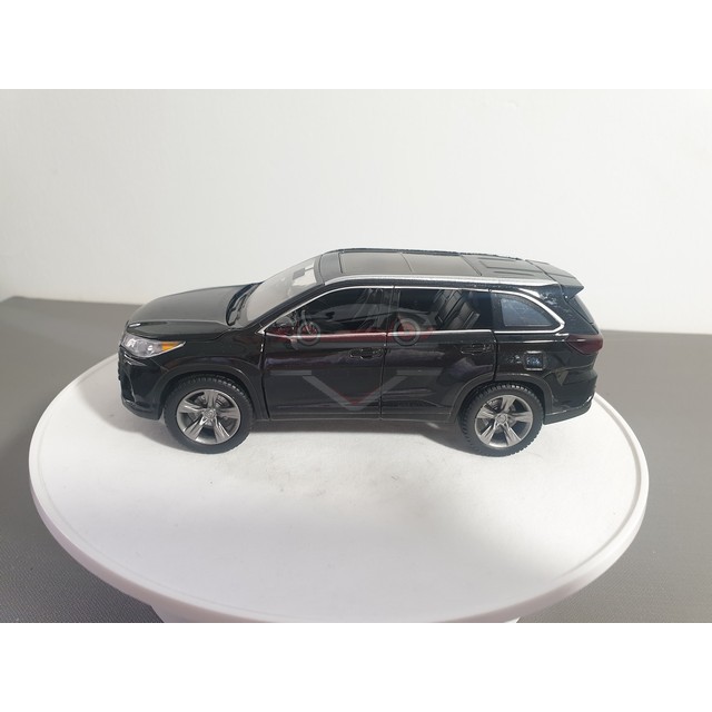 Xe mô hình Toyota Highlander, tỉ lệ 1:32