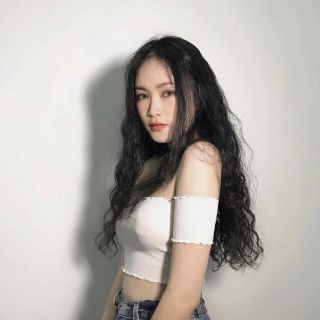Áo croptop bẹt vai