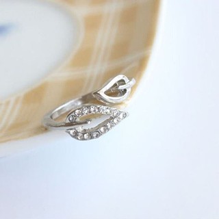 Nhẫn mạ vàng/bạc đính đá độc đáo lạ mắt