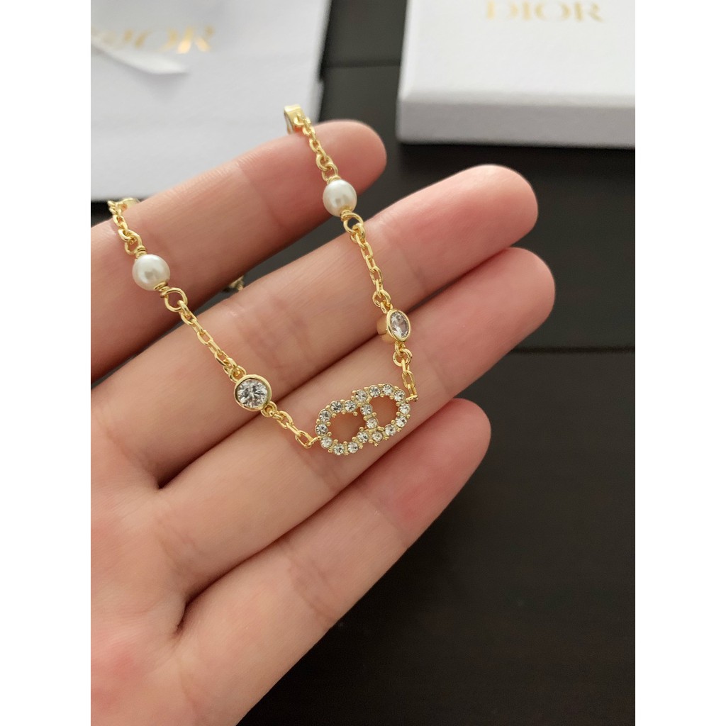 Vòng Tay Dior Thiết Kế Mới Hợp Thời Trang Cho Nữ