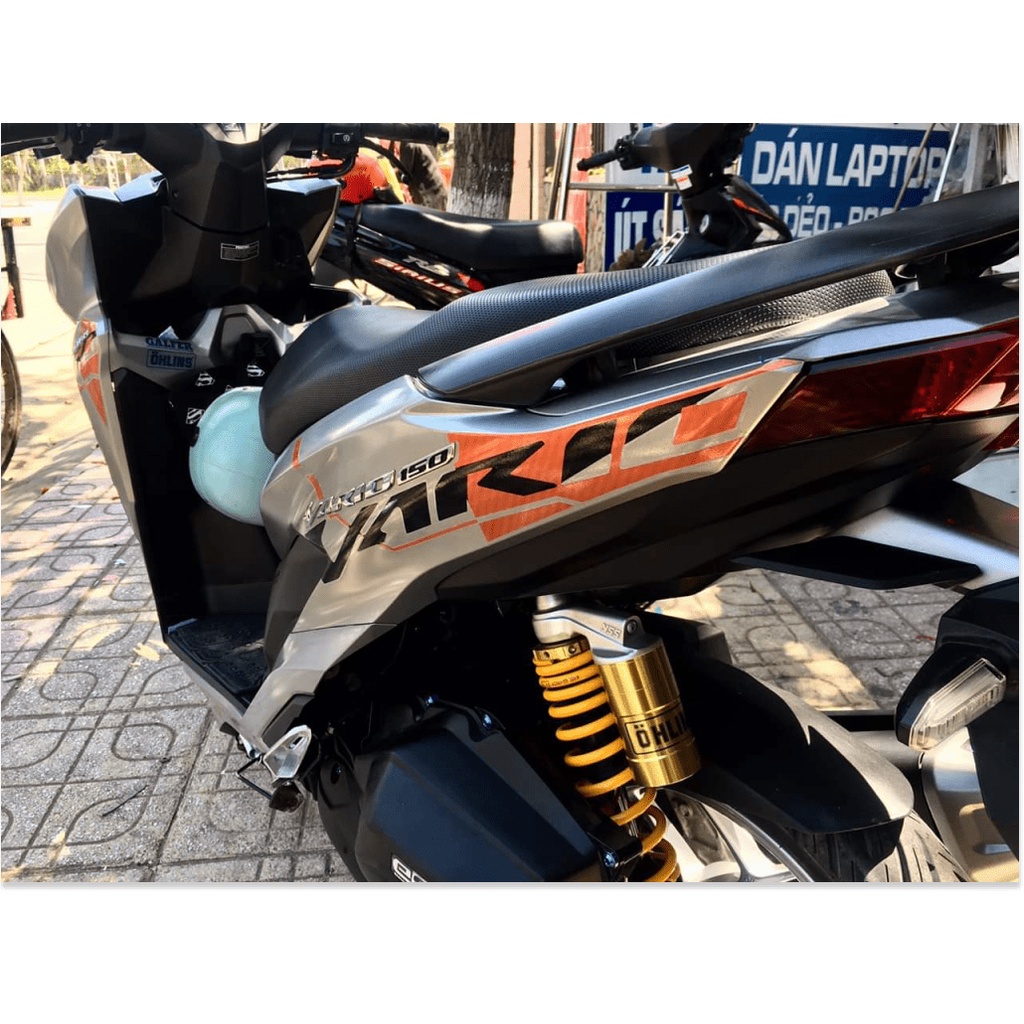 ( Quí khách vui lòng mang ra tiệm cho thợ dán ) Tem vario 150 indo bạc cam in decal trong