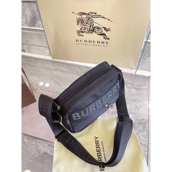 Túi đeo chéo BURBERRY cao cấp
