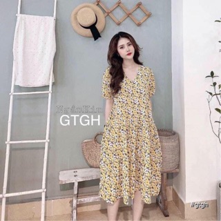 Váy suông hoa vàng cổ v