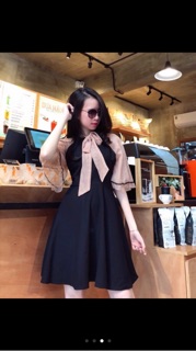 Đầm cổ nơ phối lưới