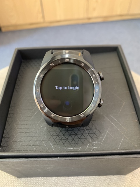 Đồng hồ Ticwatch Pro Fullbox mới 100%