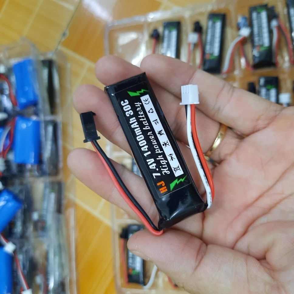 Pin 7.4v 1400mah 30C cho xe mô hình điều khiển từ xa