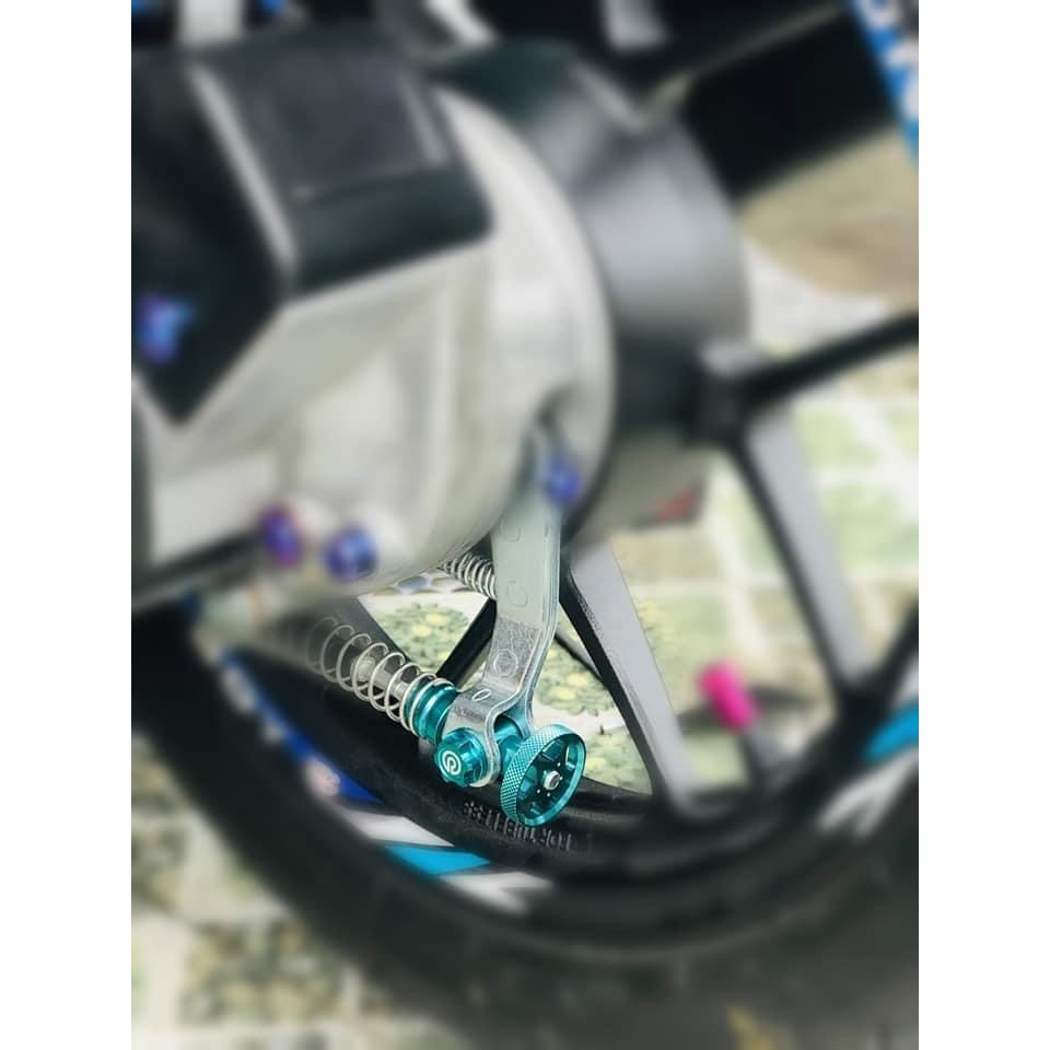 LO XO ĐŨA THẮNG CHO XE SỐ MÀU ĐỎ