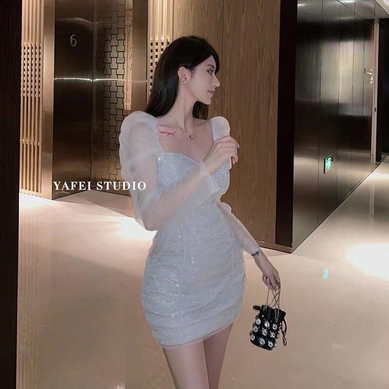 Đầm kim tuyến có dây đá, siêu rẻ.