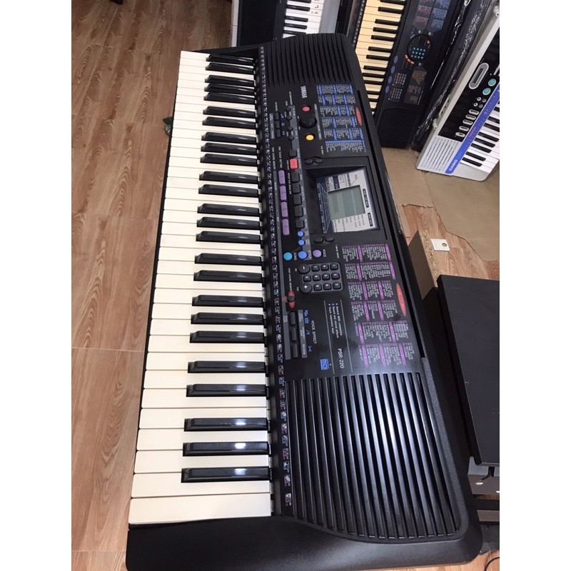 Đàn organ Yamaha PSR -220 đầy đủ chức nang . âm thanh hay . bảo hành 1 năm