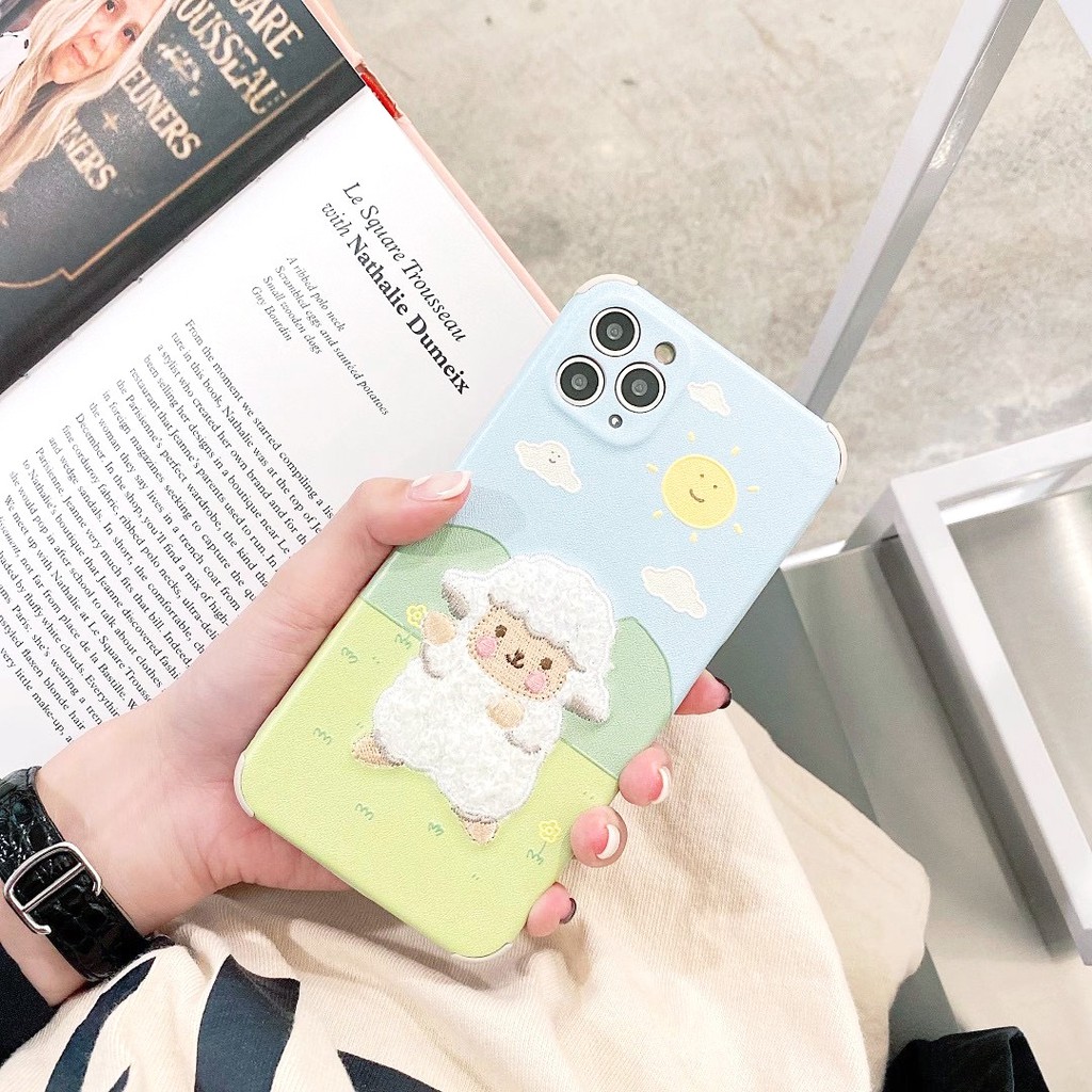 Ốp lưng iphone Cừu thêu viền chống va đập 5/5s/6/6plus/6s/6splus/7/7plus/8/8plus/x/xr/xs/11/12/pro/max/plus/promax | BigBuy360 - bigbuy360.vn