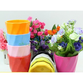 Chậu tặng kèm đĩa đựng nước đường kính 15cm x16cm