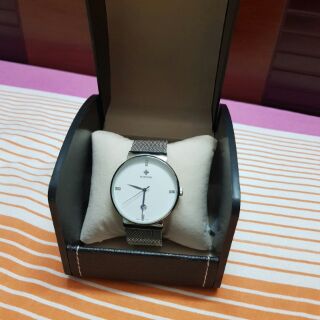 Hộp da đựng đồng hồ nữ trang