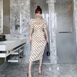 váy lụa chấm bi