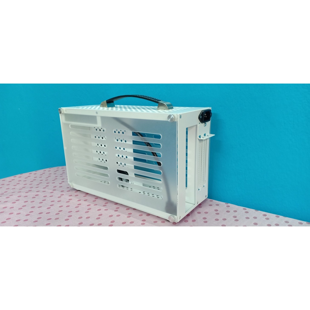 Vỏ Case máy tính itx radio