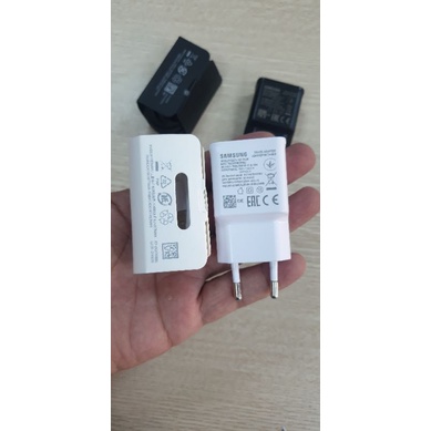 Bộ sạc nhanh samsungs10, bộ sạc nhanh s10 gồm củ sạc nhanh 5v-2a và cáp sạc nhanh USB -C dài 1m.bảo hành 12 tháng