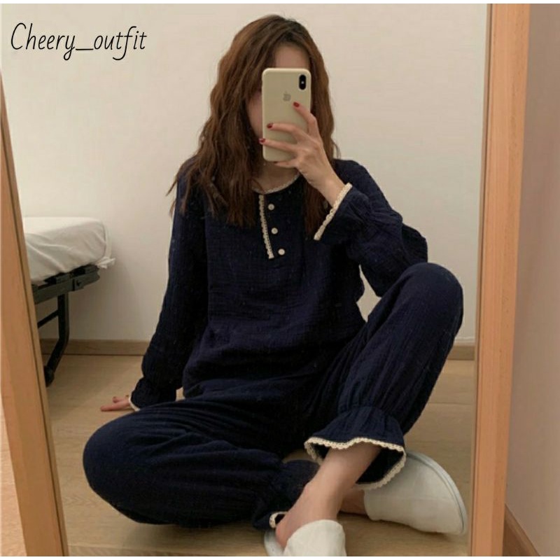 Bộ mặc nhà chất xô muslin phối viền ren dễ thương.