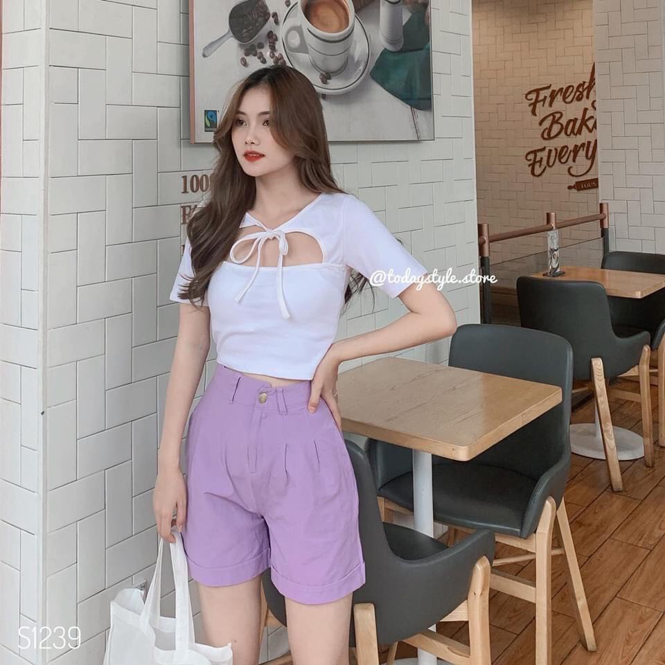 SET QUẦN SHORT KAKI TÍM MIX ÁO THUN KIỂU BODY TRẮNG THẮT NƠ CỔ KHOÉT NGỰC HOT