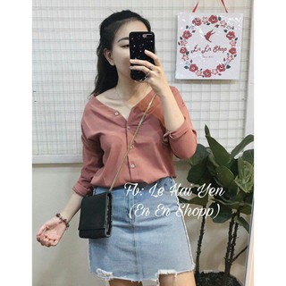 Áo sơ mi khoét sau lưng