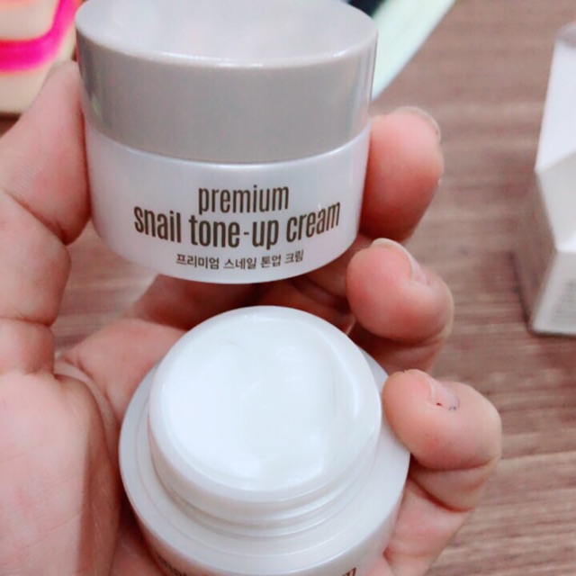 Auth 100% kem dưỡng ốc sên Goodal mini Premium Snail Tone Up Cream 10ml