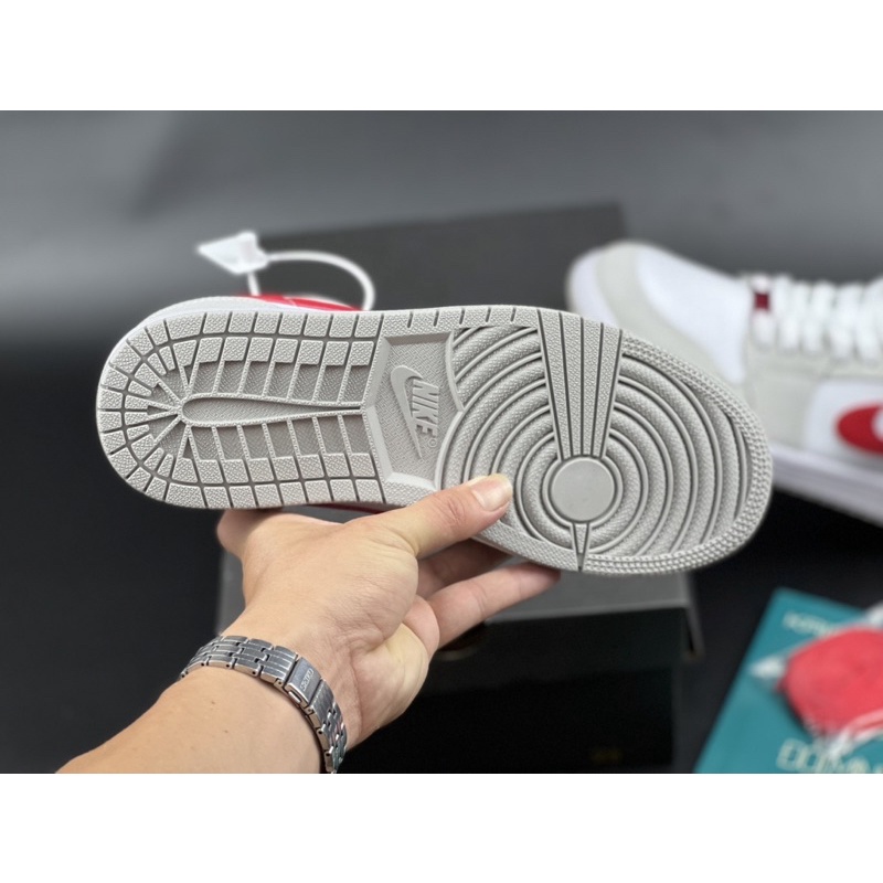 Giày thể thao nam nữ Jordan xám đỏ mẫu mới hot nhất 2022 - J210
