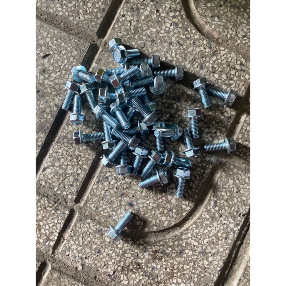 Ốc bắt dàn để chân trước-lắp cho dream và wave hàng đẹp như zin 100%