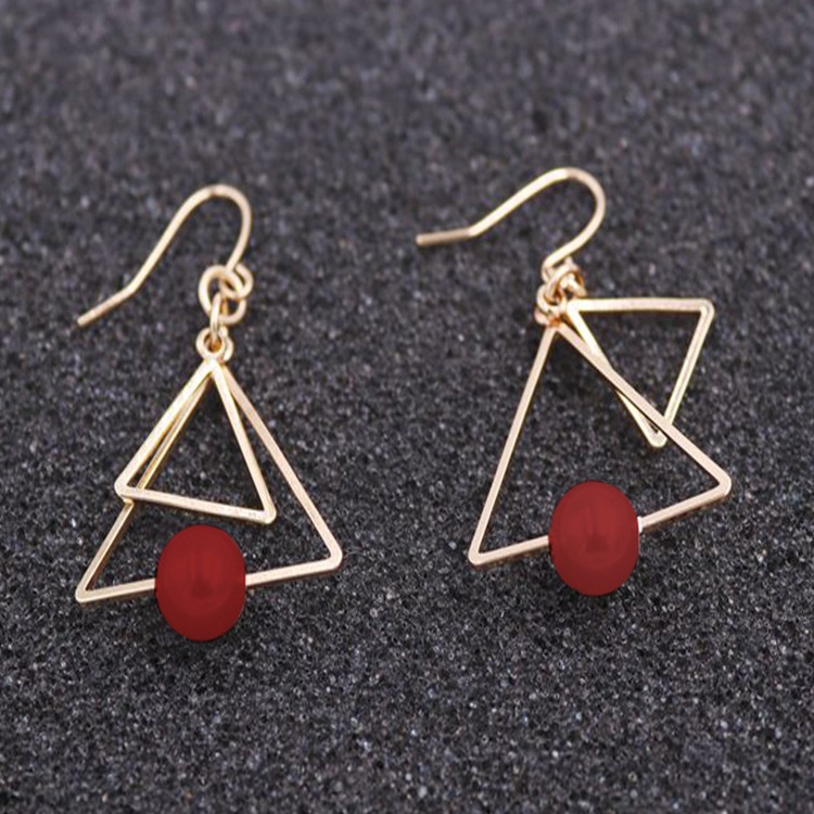 Bông tai hình tam giác đính ngọc trai giả phong cách Hàn Quốc