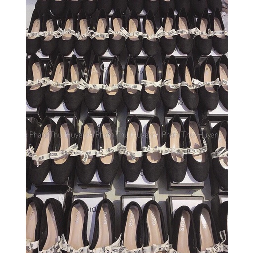 Giày bệt dây nơ trắng có chữ hot hit, xinh xắn, dáng búp bê