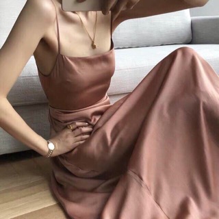 Váy maxi lụa 2s hở lưng sang chảnh