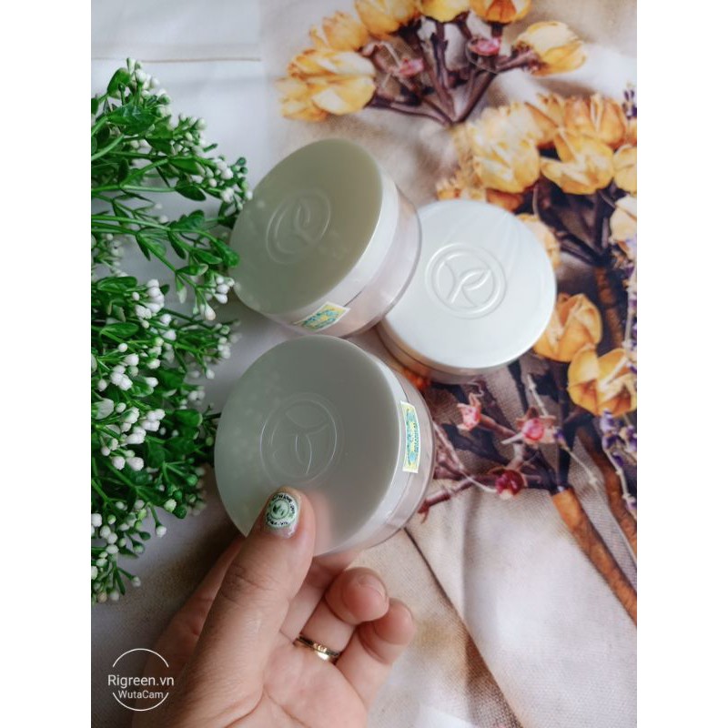 Phấn Phủ Yves Rocher Velvet Finish Loose Powder 20g | BigBuy360 - bigbuy360.vn