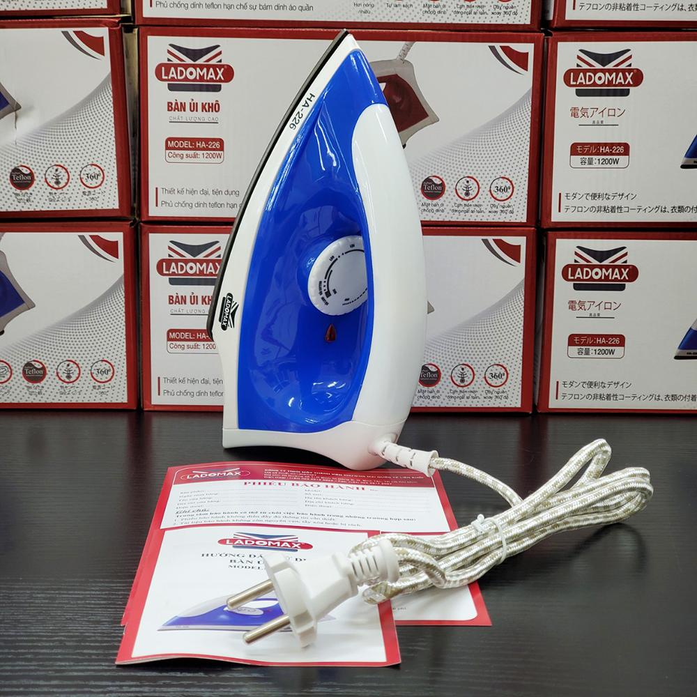 Bàn ủi khô Ladomax HA-226 mặt đế chống dính, tự điều chỉnh duy trì nhiệt ổn định, ủi áo lông, len