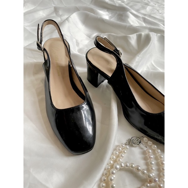 Giày cao gót vintage da bóng size 35