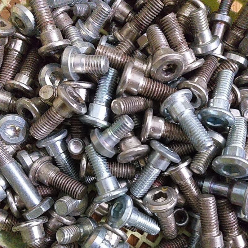 bulong 6 cạnh  bắt đĩa thắng xe máy 8 mm(giá 1 con)