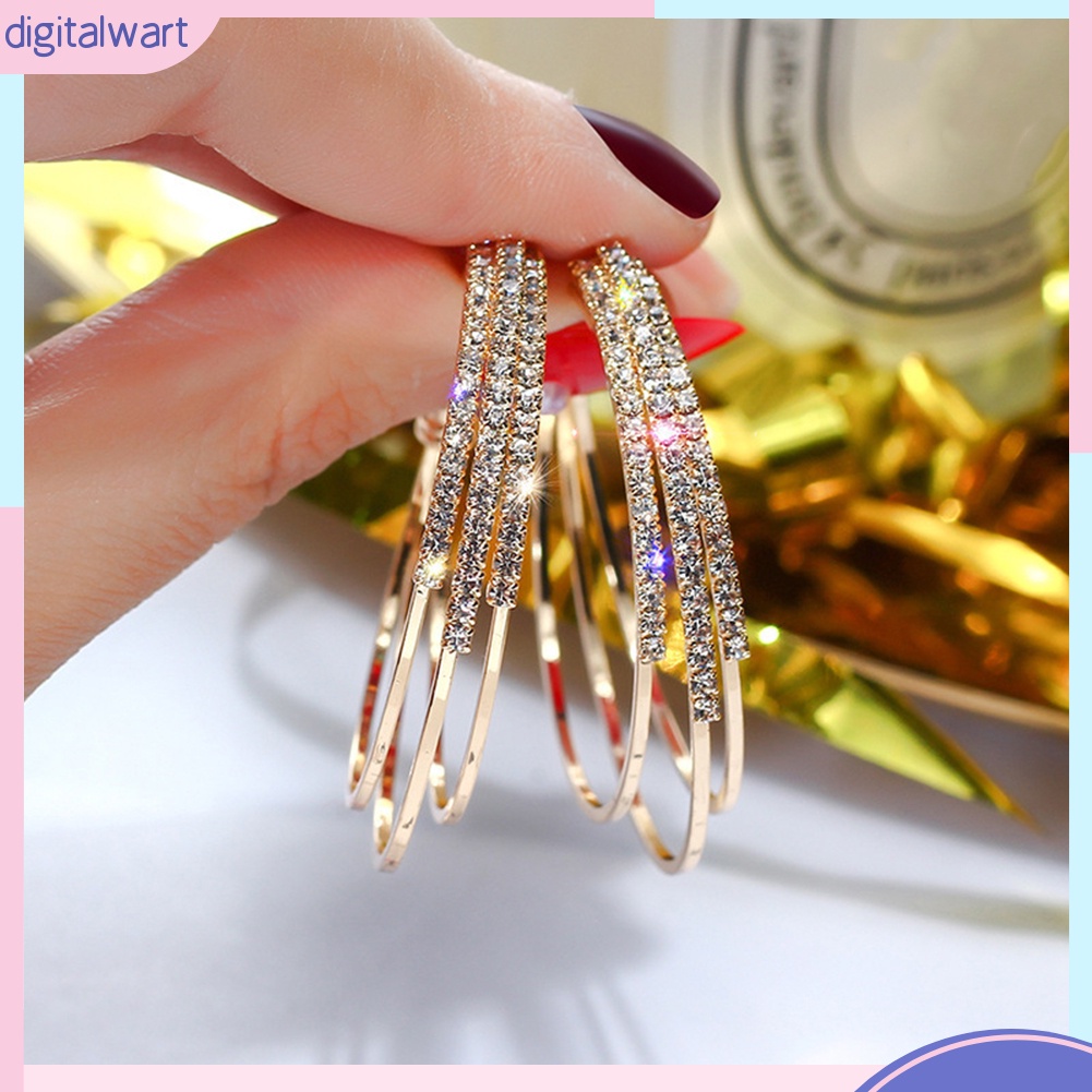 Hoa tai dạng vòng thời trang dành cho nữ