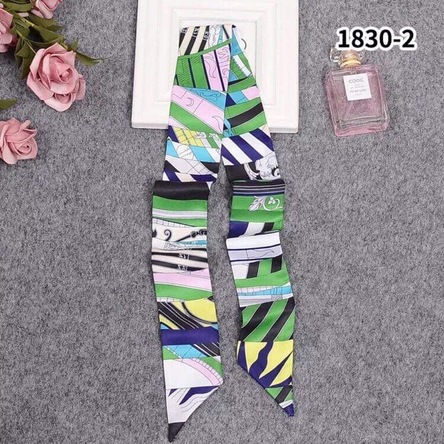 Khăn quấn túi xách.