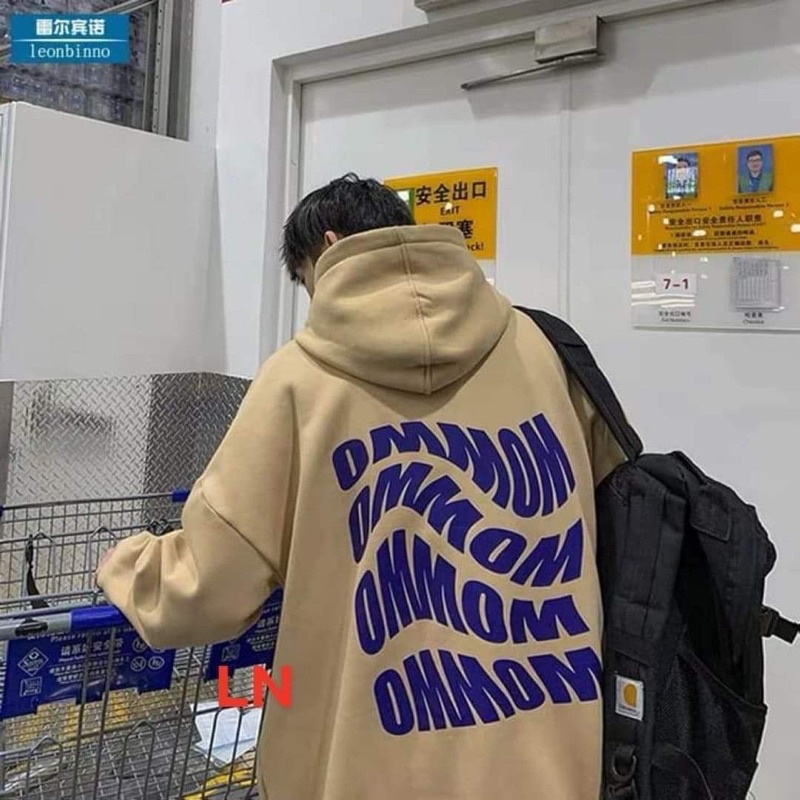 Áo hoodie OMMOM chữ soắn TH6