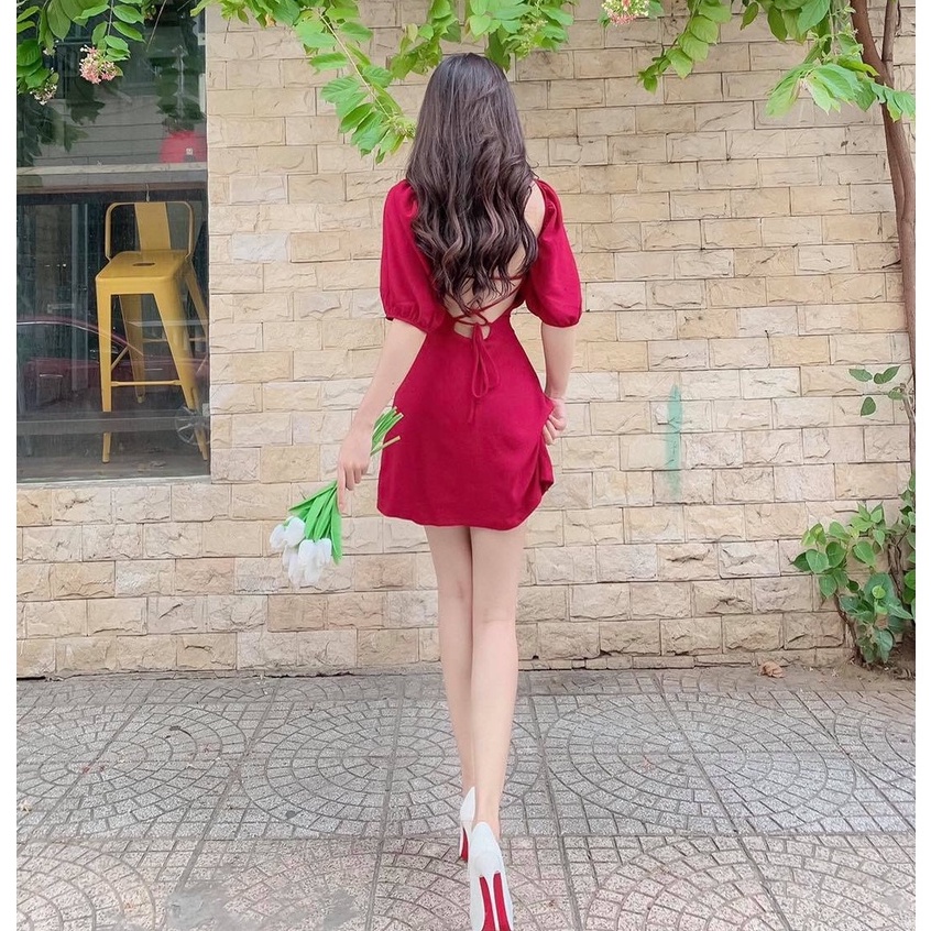 Đầm mini đan lưng tay phồng