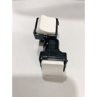 Hạt công tắc 2 chiều vuông SINO S19