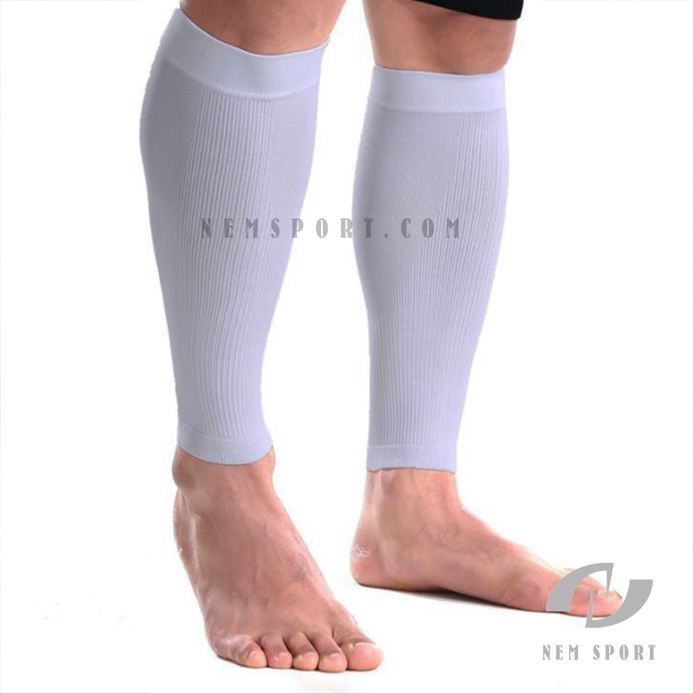 Tất Vớ Thể Thao Mang Ống Chân Khi Đá Bóng