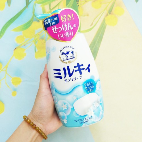 Sữa tắm Milky hương hoa cỏ (550ml)