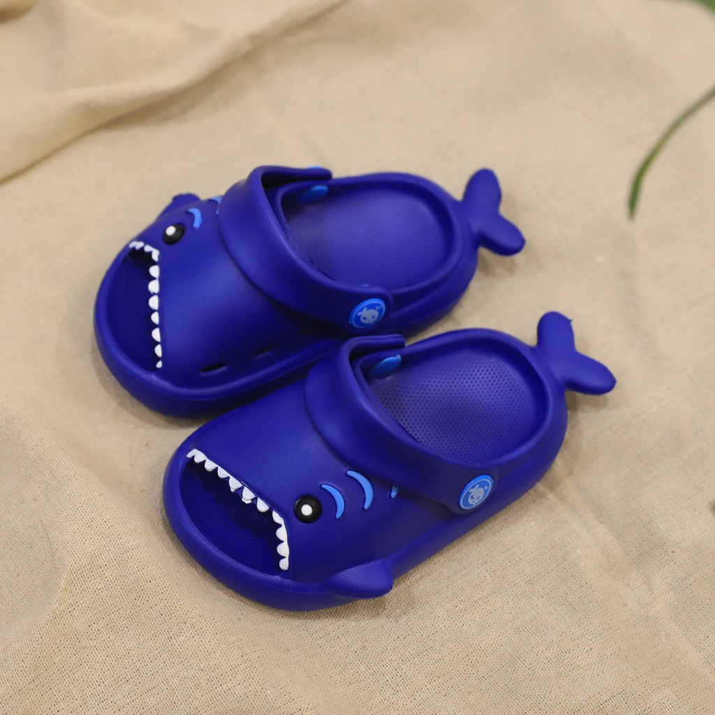 Dép cá mập baby shark cho bé, kiểu dáng ngộ nghĩnh, màu sắc bắt mắt, siêu bền, chống trơn trượt