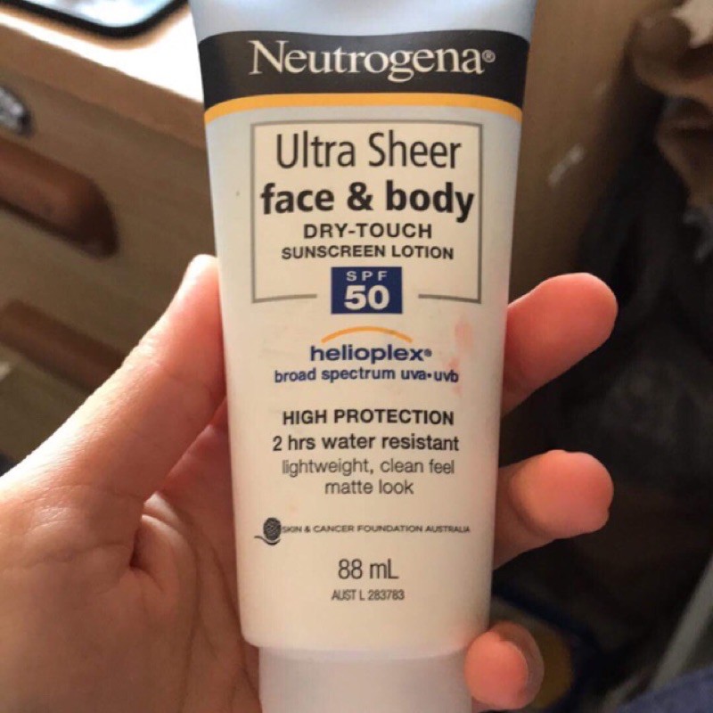 Kem chống nắng Neutrogena Ultra Sheer Face & Body Lotion SPF50+ 88ml