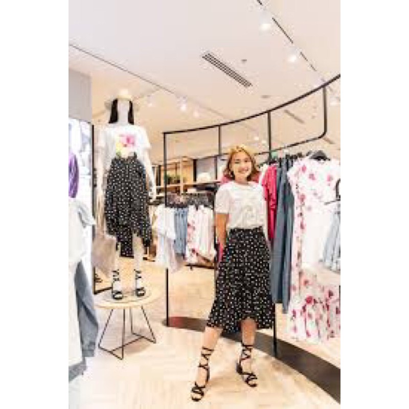 váy xuất khẩu  285k 3kg chọn trên live