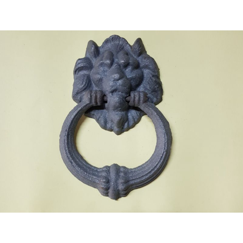 Tay Nắm Cổng Mặt Sư Tử Bằng Gang